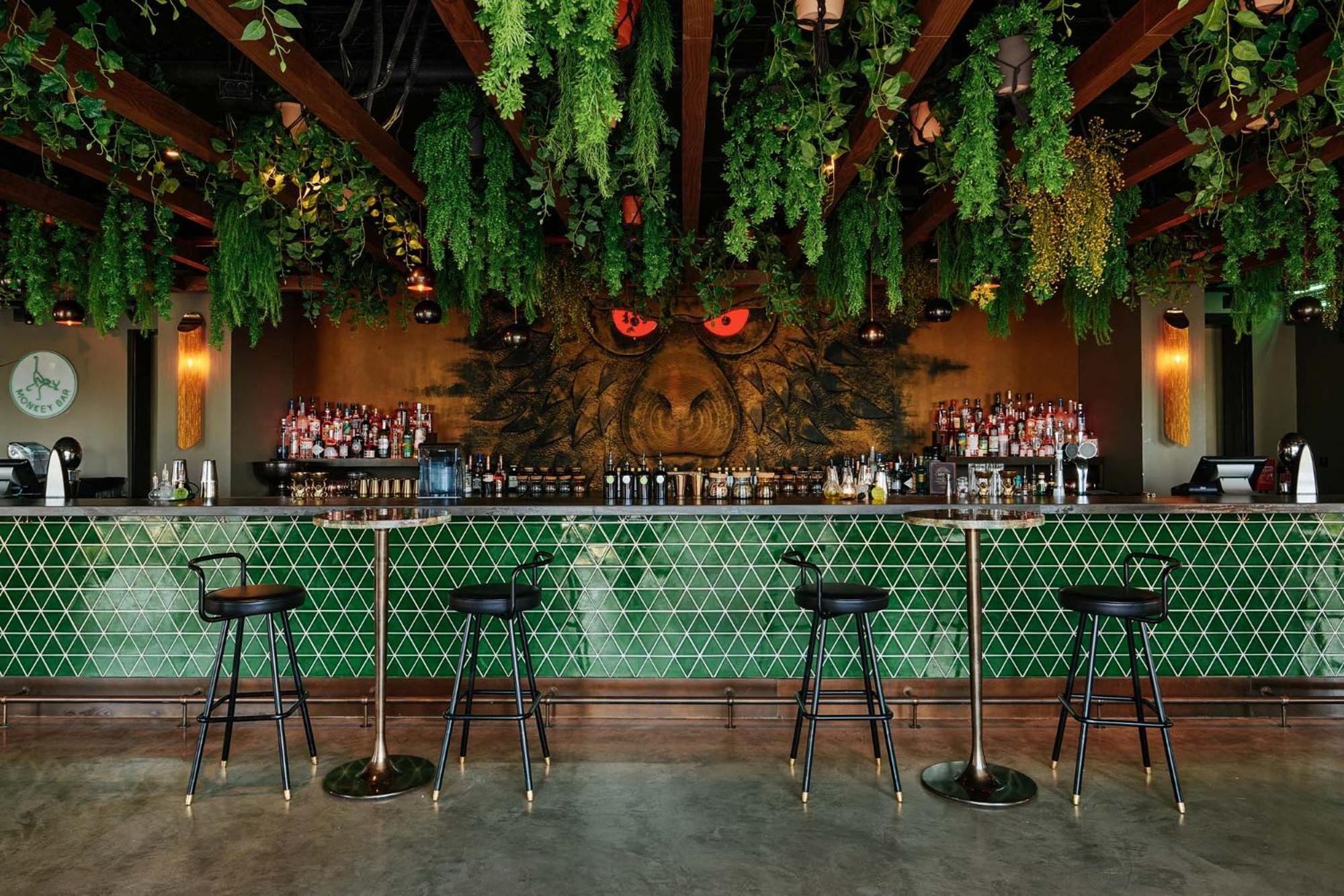 25Hours Hotel Dubai One Central 外观 照片 The bar at the 2018 edition of the London Cocktail Week