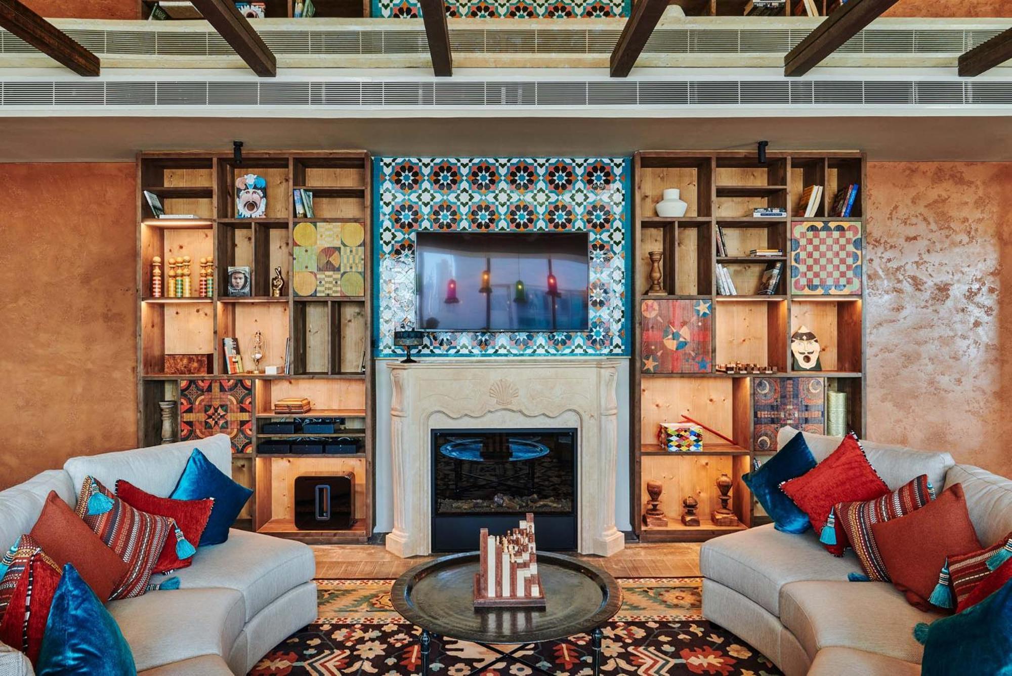 25Hours Hotel Dubai One Central 外观 照片 The living room of a suite at the Ritz-Carlton, DIFC